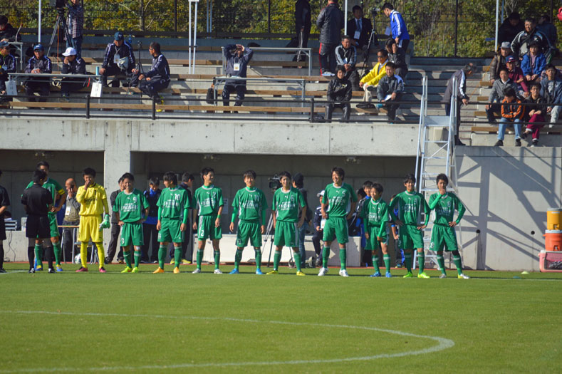 サッカー部 １８年ぶりのベスト４ 樟南高等学校